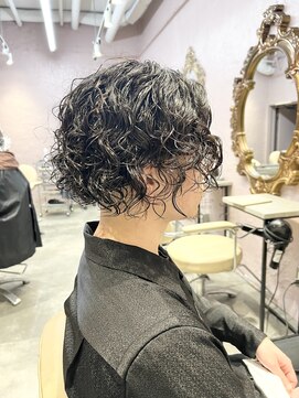 フッタ(Futta) メンズスパイラルパーマ【メンズ】【眉毛】【西武新宿駅】