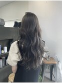 オリーブベージュ