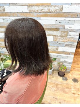 ハウオリ ヘアーワークス(Hauoli hair works) チャコールグレー×インナーシルバーホワイト