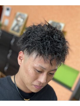 ピシャッとニ代目銀二郎 メンズツイストパーマ