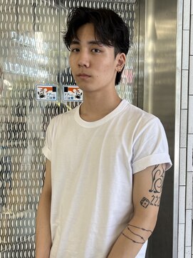 ゼストプール(ZEST POOL) 外国人風パーマ　ナチュラルパーマ　センターパート　パーマ