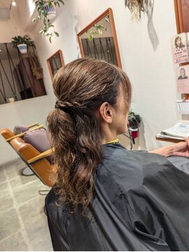 トランペットバイン 谷町6丁目(trumpetvine) パーマ×ハーフアップ、楽ちんスタイル40代/50代