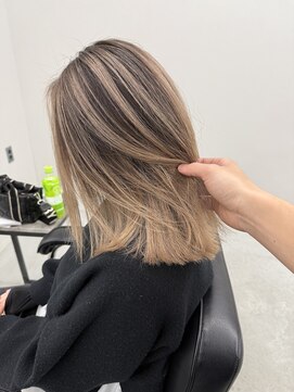 ティミー(Timmy) バレイヤージュ