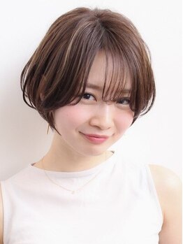 ヘアーサロン ビンブンバン(hair salon bim bum bam)の写真/"小顔魅せ×美シルエット"で360度どこから見ても可愛い!柔らかな女性らしさも兼ね備えた美ショート