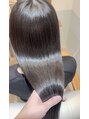 アミトヘアアンドサロン(amito hair&salon) ツヤサラ質感にする独自配合の美髪トリートメント
