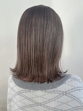 イーストハムアール(EAST HAM r) 透明感カラー/グレージュカラー/外はねミディ