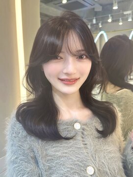 シーシンジュク 新宿南口(Sea shinjuku) ミディアム×暗めカラー[デザインカラー/フェイスフレーミング]