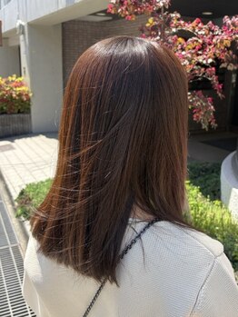 ミア(Mia)の写真/大人女性の髪質改善｜うねり・広がりを整え艶髪へ