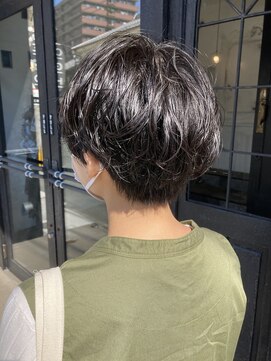 カムジーヘッドカミノウラ(COMEGHEAD KAMINOURA) オシャレショートパーマ