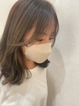 ロニ(Roni) ミディアムレイヤー