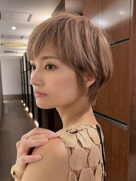 ビュートリアム 広尾(BEAUTRIUM) 30代40代　広尾　ショートヘア　大人ヘア　分け目なしショート