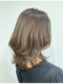 ミシュタ(mishuTA) ミディアムスタイル