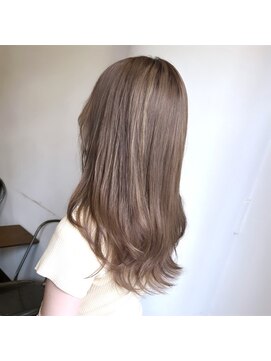 ジジ ヘアワークス(gigi hair works) ミルクティーベージュ