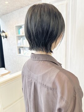 キャアリー(Caary) 福山市美容師求人スタッフ募集中くびれボブ暗髪引き締めカット