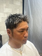 ストローヘアー(STRAW hair) スキンフェード　シルバーアッシュ