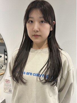 ラミエバイメルト 下北沢(lamie by melt) サイドバングもみあげ顔周りレイヤー小顔カットオリーブアッシュ