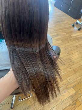 ヴァンカウンシル 清須店(VANCOUNCIL) うるツヤ質感で魅せる、大人のきれいめロング/髪質改善