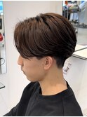 刈り上げセンターパートショートツーブロックビジネス毛流れ