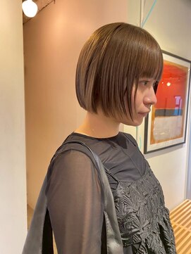 ルーム(Loom.) デザインカラーコントラストハイライト切りっぱなしボブ