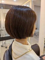 ナビバイケンジ(NaVI by KENJE)&nbsp;丸み×くびれで“首が細く見える”大人ショート