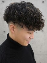 トゥルートラスト オムオム 甲府和戸(True Trust HOMME HOMME)&nbsp;メンズ ツイストスパイラルパーマ ツーブロックマッシュ