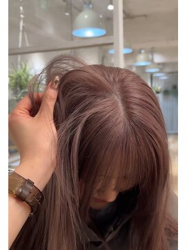 ロマリア ヒルズ 表参道 原宿(Lomalia HILLS) ピンクベージュ[表参道/原宿/ダブルカラー/ケアブリーチ]