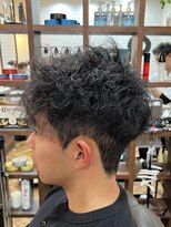 アンカー(ANCHOR) MEN’S HAIR/サーフカール/刈り上げセンターパート/印西市