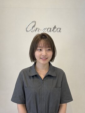 アンラタ(anrata) 小顔見えレイヤーカット×透明感カラー