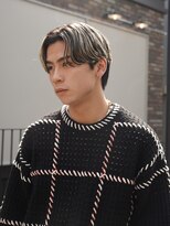 センターパートニュアンスパーマメンズパーマハイライトフェード