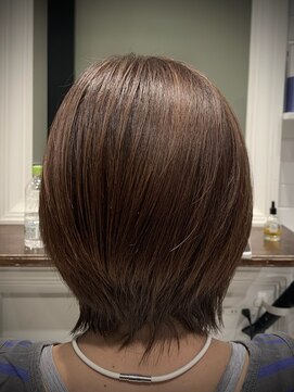 トルシュ ヘアーワークス(TORChe Hair Works) レイヤーボブ