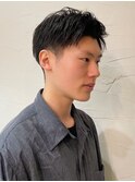 ツーブロック 黒髪 爽やか アップバング メンズショート