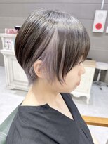 デイズ(days)&nbsp;インナーカラーシルバーカラー  ウルフハイライト