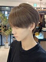 アイフィール アヴェダ 瑞江店(i feel AVEDA)&nbsp;【藤田】ブリーチありスモーキーベージュ×メンズショート