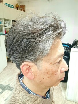 フュゼ(fusee) 大人のアップバングパートスタイル