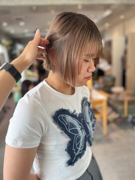 ゼストプラス(ZEST plus) 夏におすすめ！ハイトーンボブ♪【Luna】