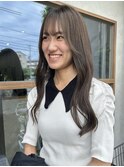 透明感カーキグレージュ
