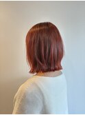 深みレッドのやわらかボブ