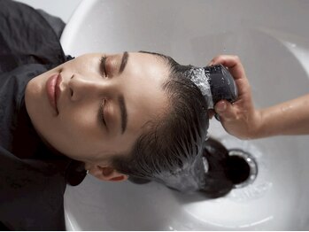 ラボラ ヘアー(Labora.hair)の写真/▼こだわりトリートメントで、髪の土台を「素髪」にリセット▼常識を覆すmarbb×上質機器の本格ケア。