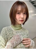 ショートボブ ウルフカット 顔周りレイヤー 透明感カラー