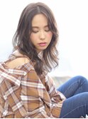 色っぽふんわりロング《山崎愉美》センターパート