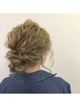 ルーツアイリー 心斎橋(ROOTS IRIE) 10代20代30代40代◎二次会ウェーブのねじりルーズアップ☆