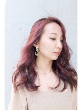 ワタイ(Watai) 韓国系ピンクカラー、艶々で透明感のある肌に見えるヘアカラー