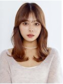 レイヤーカット斜めバンググレージュカラーシルキーベージュ