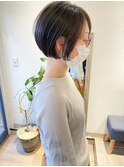 丸みショート黒髪カタログ前下がり大人可愛いアッシュブラック