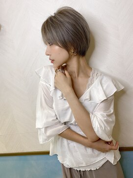 ロンド ストラーダ 心斎橋(Lond strada) ショート×ハイライト白髪ぼかし×シルキーベージュ[心斎橋]