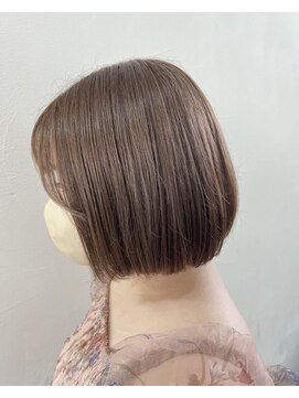 バズ ビー(BUZZ Bee) 丸ボブ♪ベージュカラー
