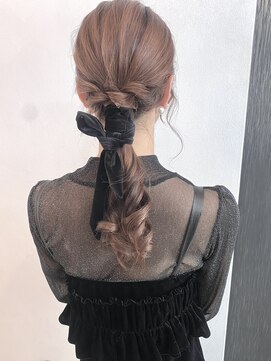 ジゼル 博多筑紫口店(GiseL) ローポニーヘアセット@amigumosou