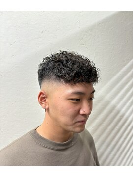 イナバ(Hair Life INABA) クロップスキンフェード×グリグリパーマ