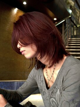 ルル 表参道(lulu.) 【高橋弥生】赤髪　ウルフカット　センターパート
