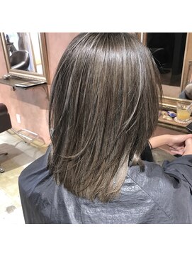 ユニーク(UniQ) 【UniQ・小笹】３Ｄちっぷハイライト＋グレイッシュ＋透明感